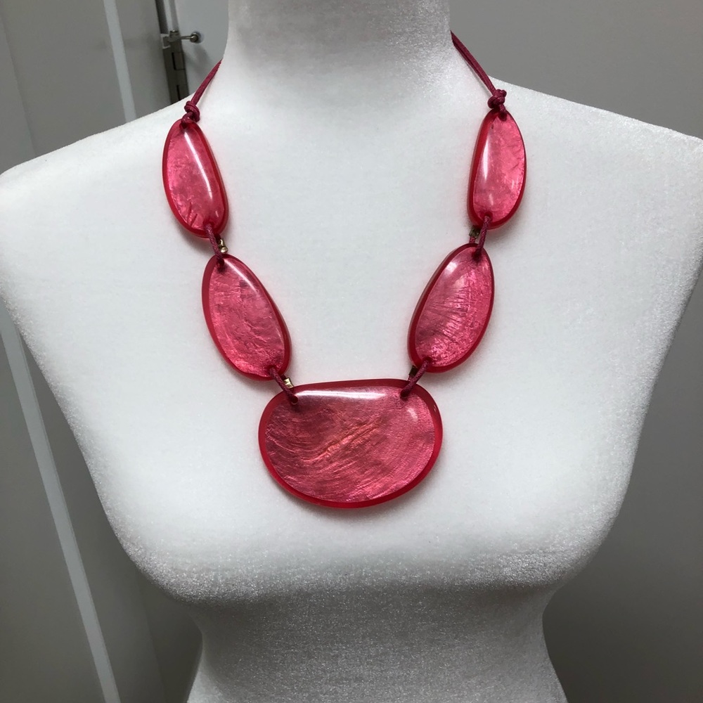 Necklace and bracelet set